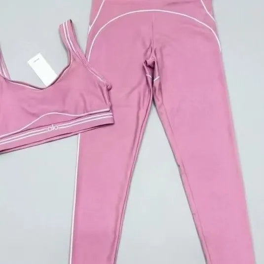 Slim Fit Workout Set With Stretch Fabric And Graphic Design
