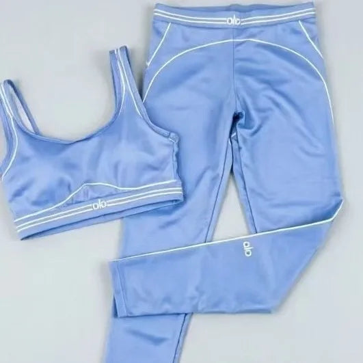 Slim Fit Workout Set With Stretch Fabric And Graphic Design