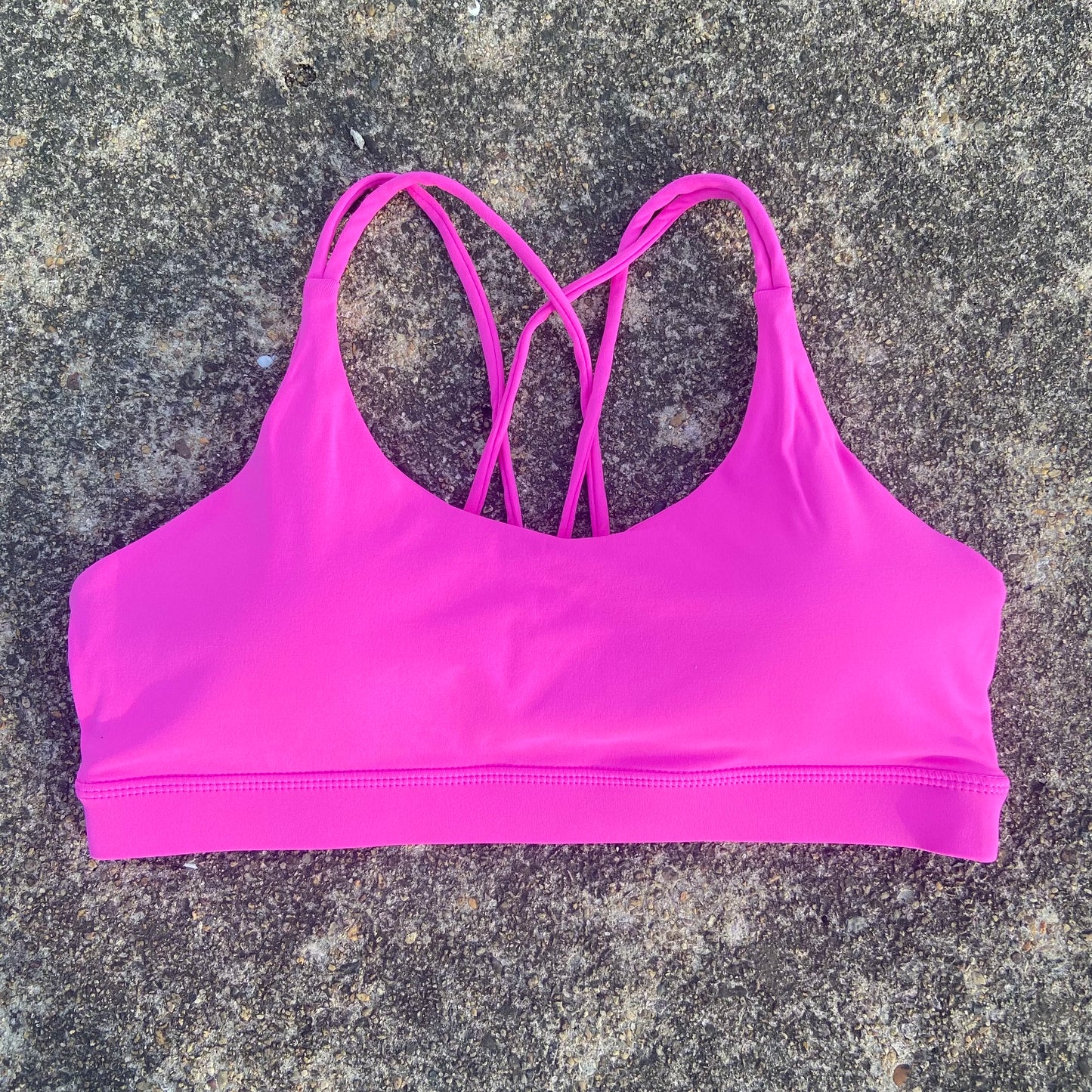 Breathable Women Cross Sports Bra With Chest Pad For Yoga