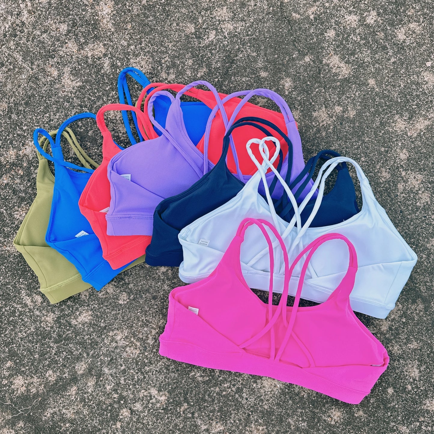 Breathable Women Cross Sports Bra With Chest Pad For Yoga